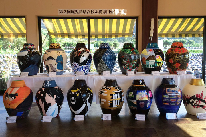 鹿児島県立甲南高等学校HP : 壺アート