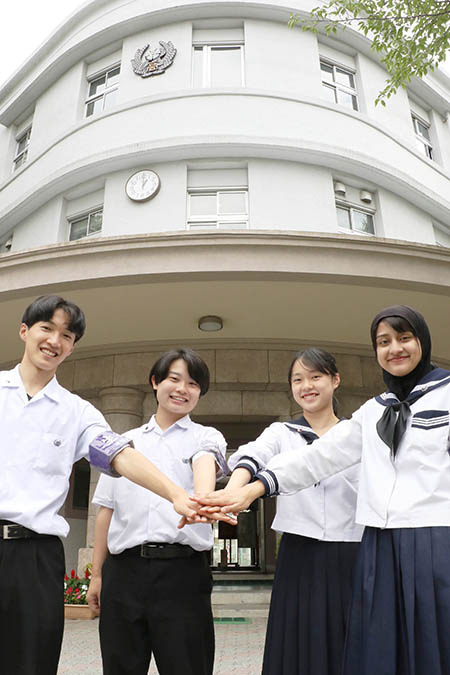 鹿児島県立甲南高等学校HP : 甲南の未来を託して 〜新生徒会長へ 