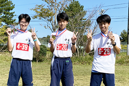 鹿児島県立甲南高等学校HP : よくがんばりました！！ 〜男女三傑〜