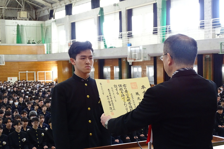 鹿児島県立甲南高等学校ＨＰ : 第75回卒業式