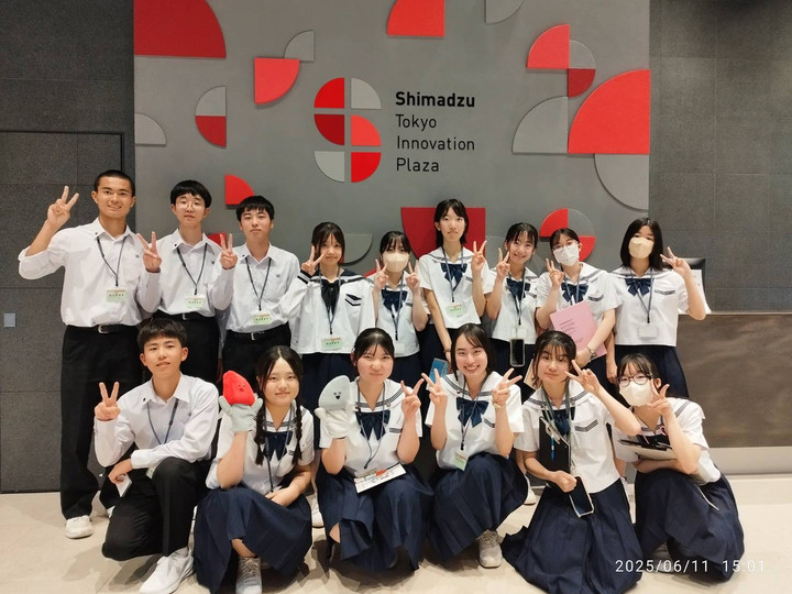 鹿児島県立甲南高等学校HP : 修学旅行【職場体験学習3】